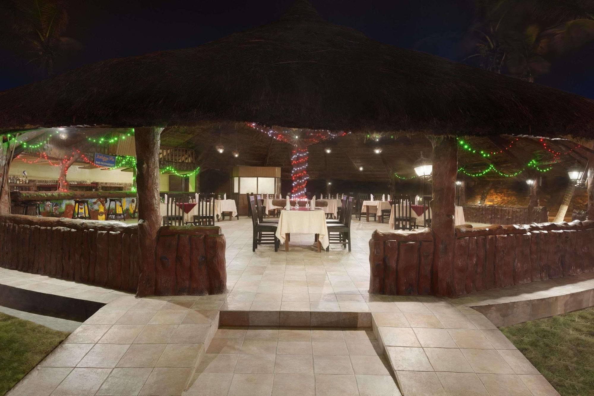 Ramada Resort Accra Exterior foto