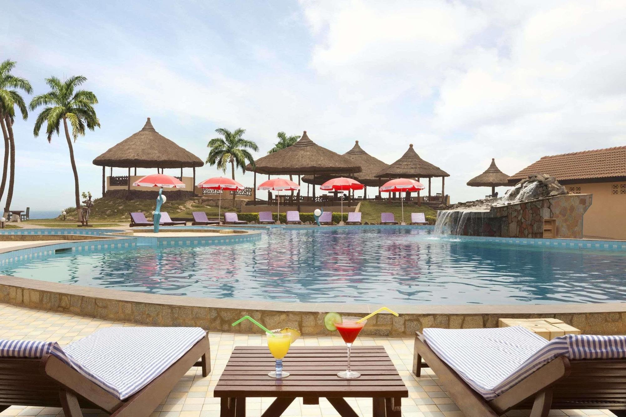 Ramada Resort Accra Exterior foto