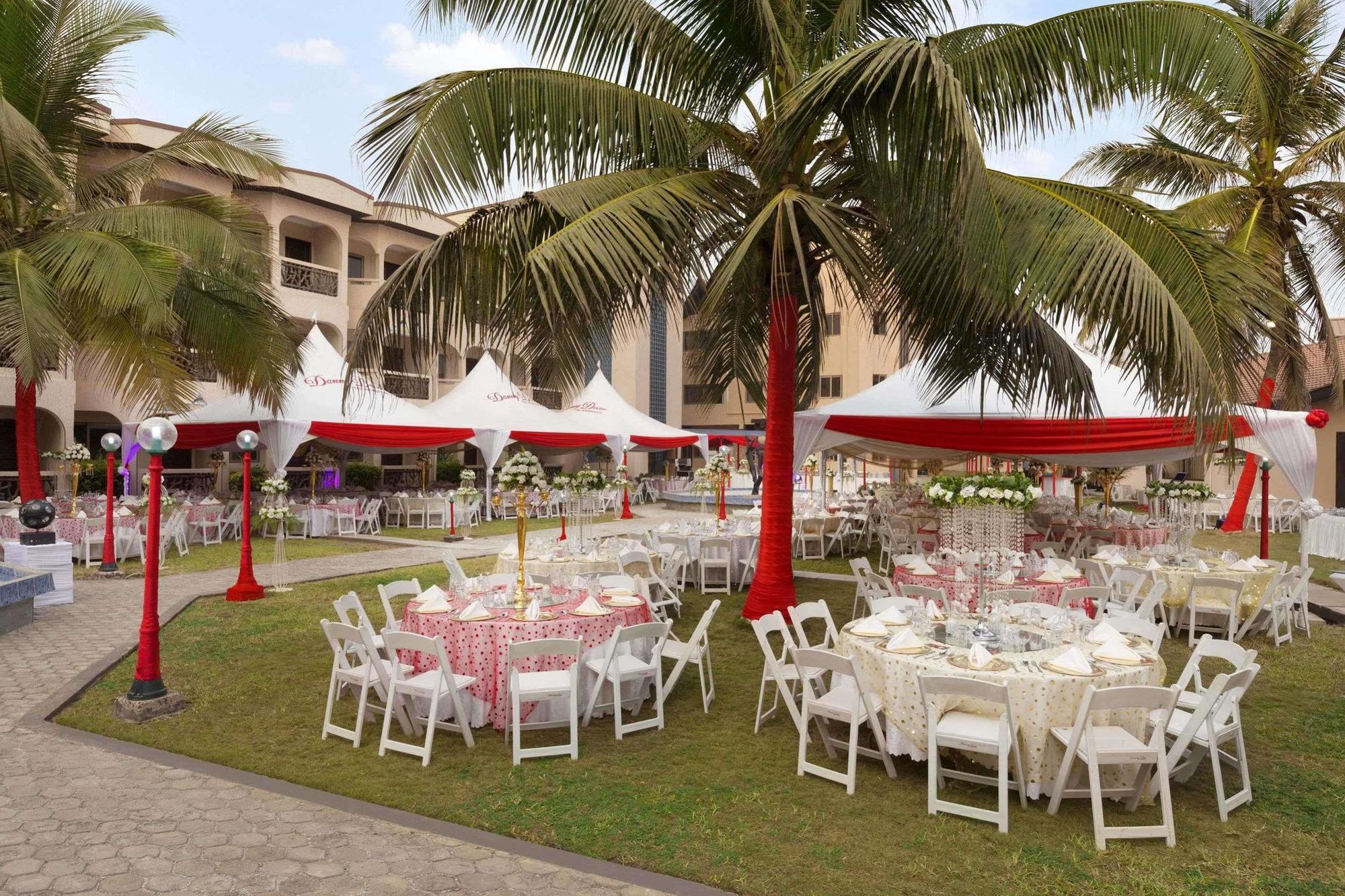 Ramada Resort Accra Exterior foto