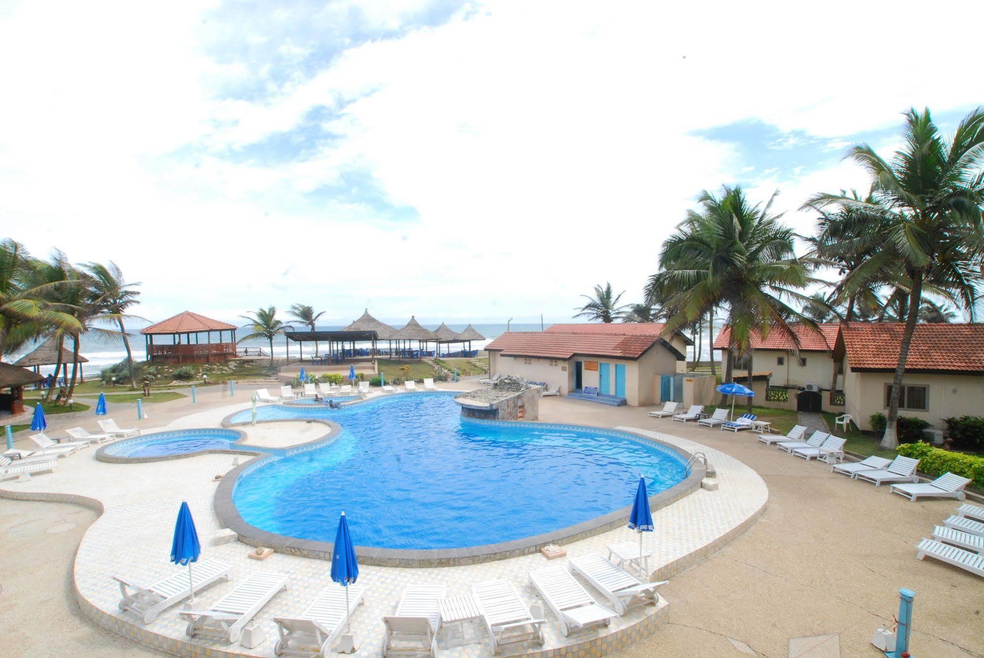 Ramada Resort Accra Exterior foto